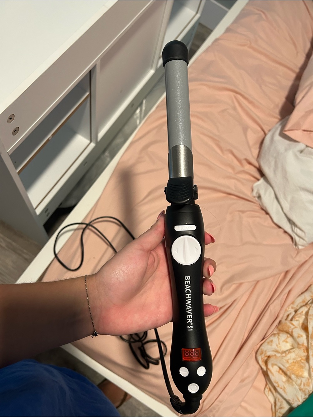 The Beachwaver Co. Beachwaver S1 Curling Iron - Black Handle, Silver Barrel
